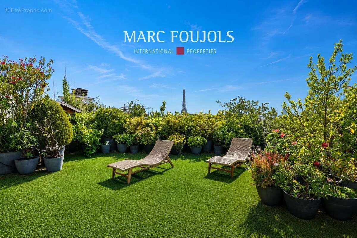 Appartement à PARIS-16E