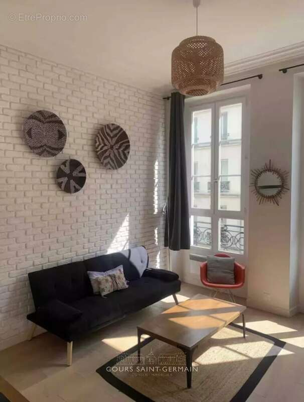 Appartement à PARIS-2E