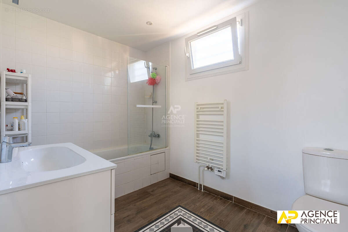 Maison Maisons Laffitte 4 pièce(s) 93 m2  - 3 chambres - sdb sdouche - sous sol total avec bureau - photo 9