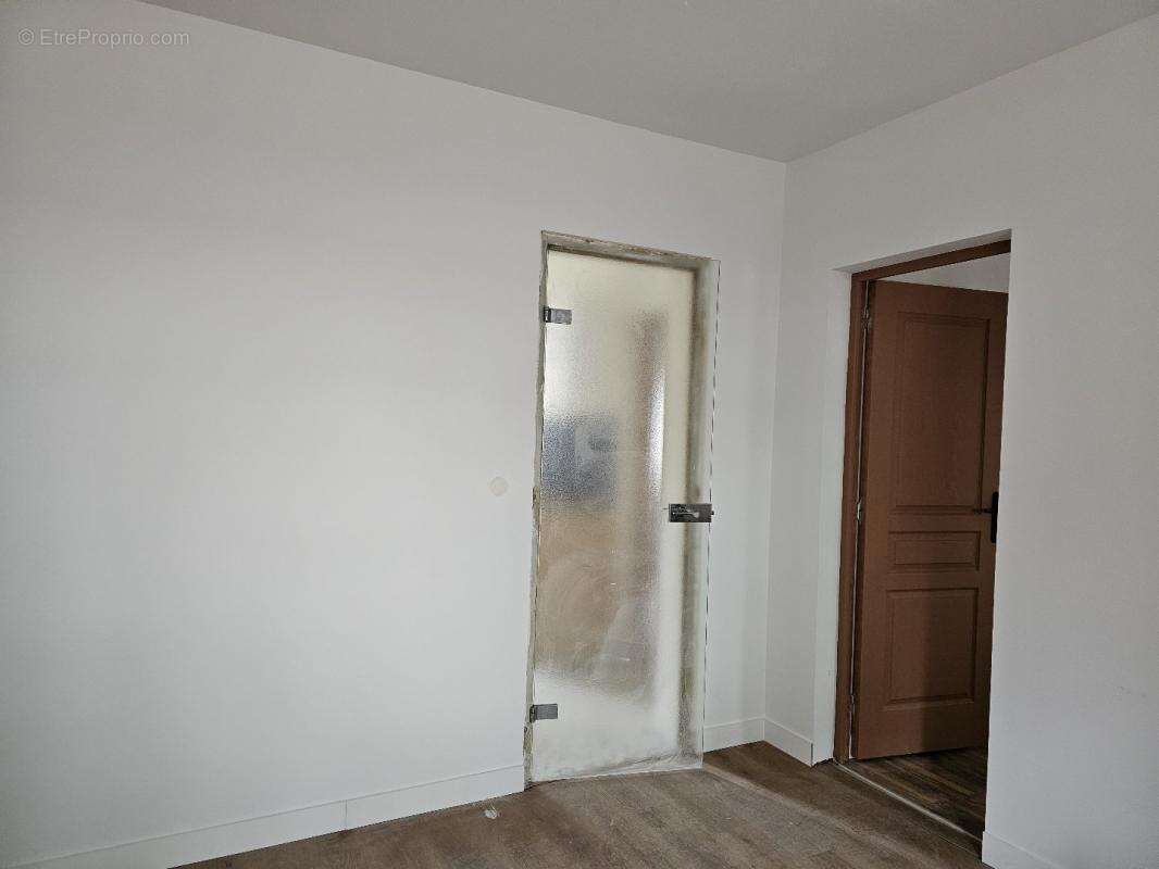Appartement à LE MESNIL-ESNARD
