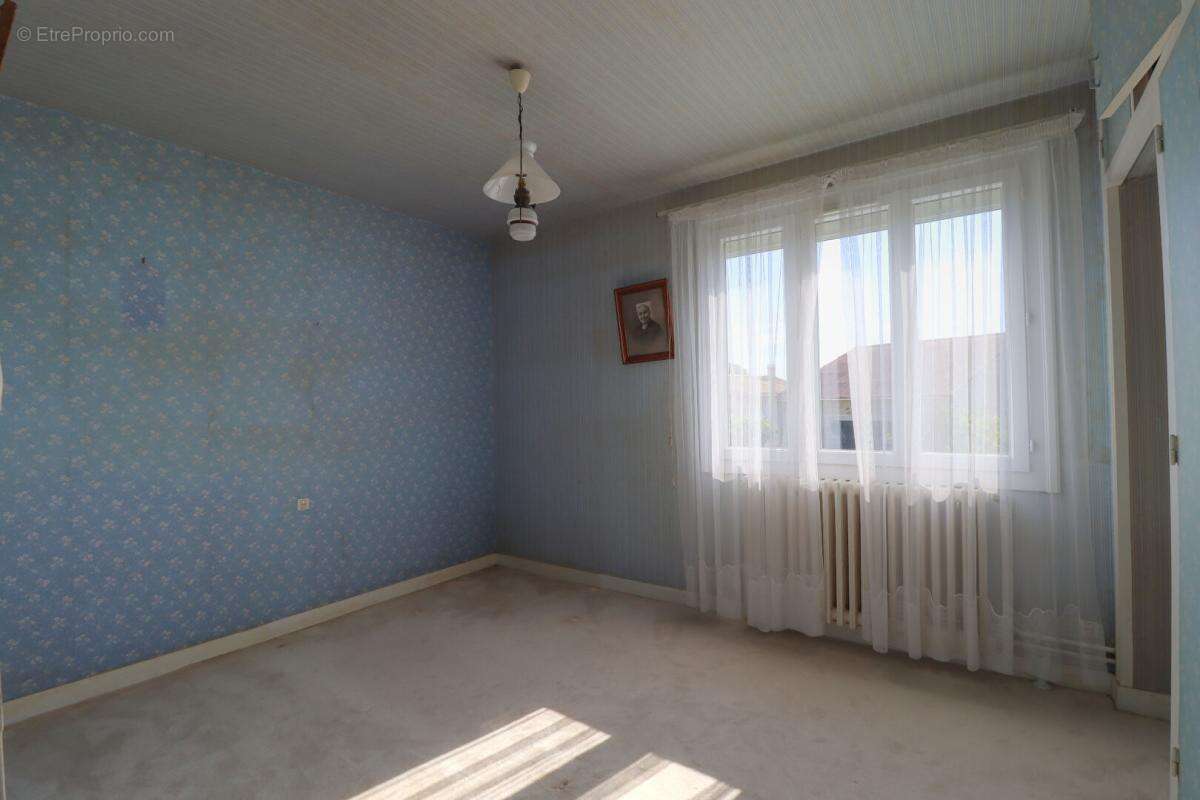 Maison à SAINTE-OUENNE