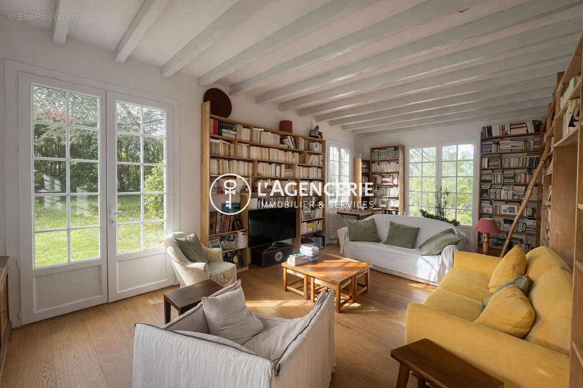 Maison à LARRESSORE