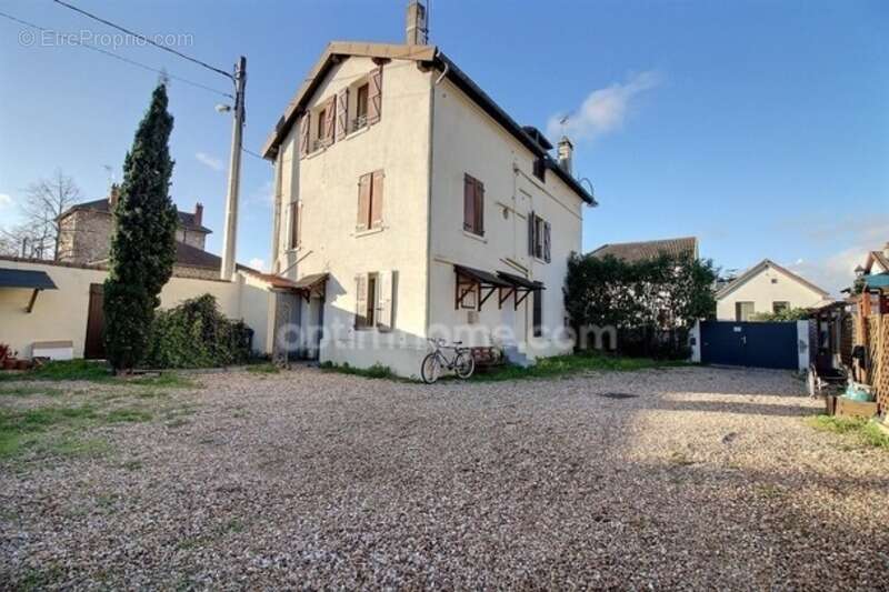 Appartement à CARRIERES-SOUS-POISSY