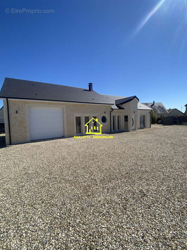 Maison à AUZEBOSC