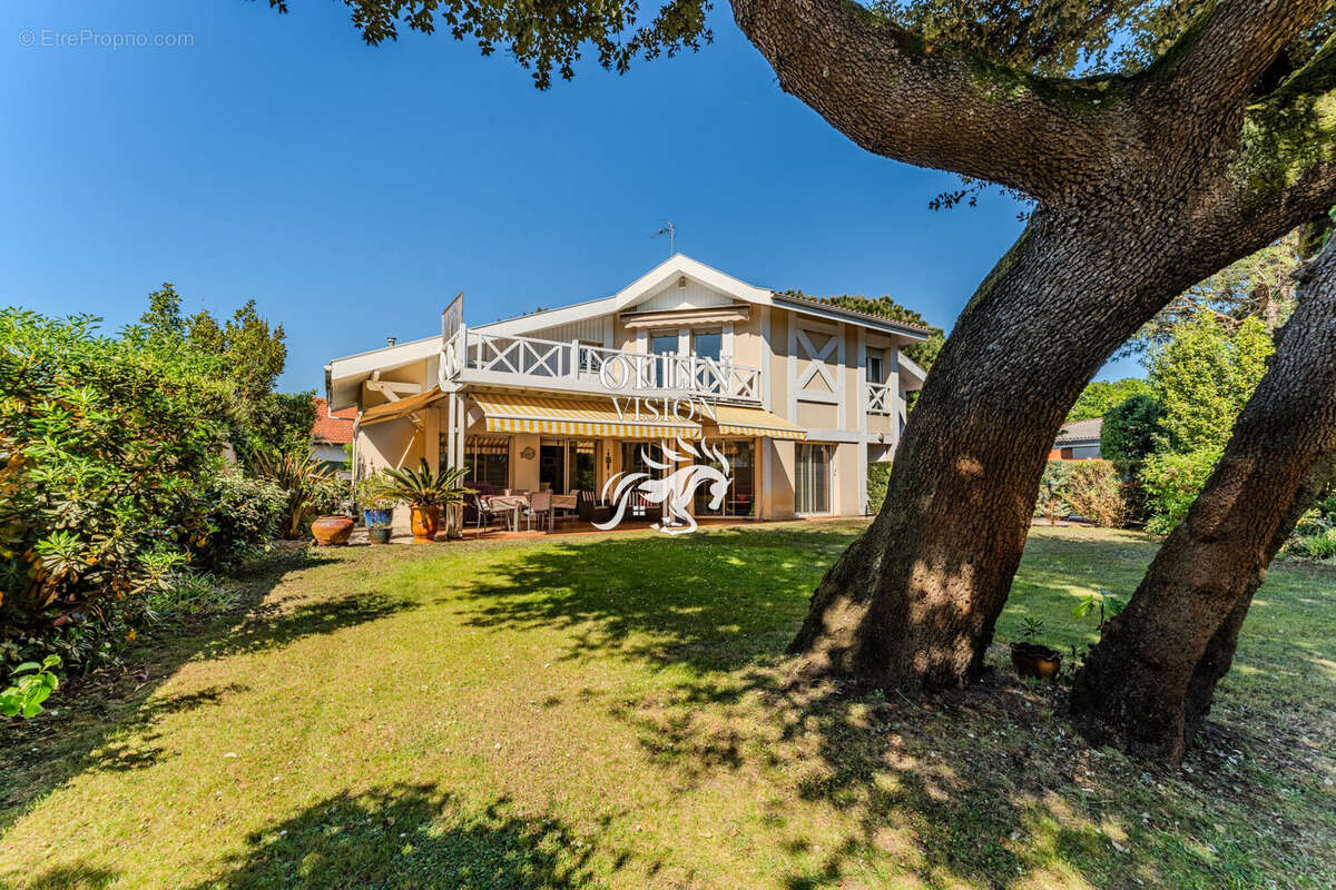 Maison à LE BOUSCAT