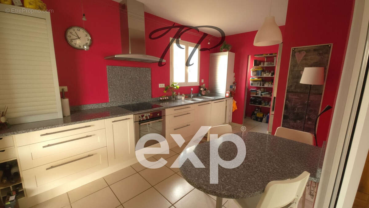 Maison 140 m² à Colombiers  - photo 8