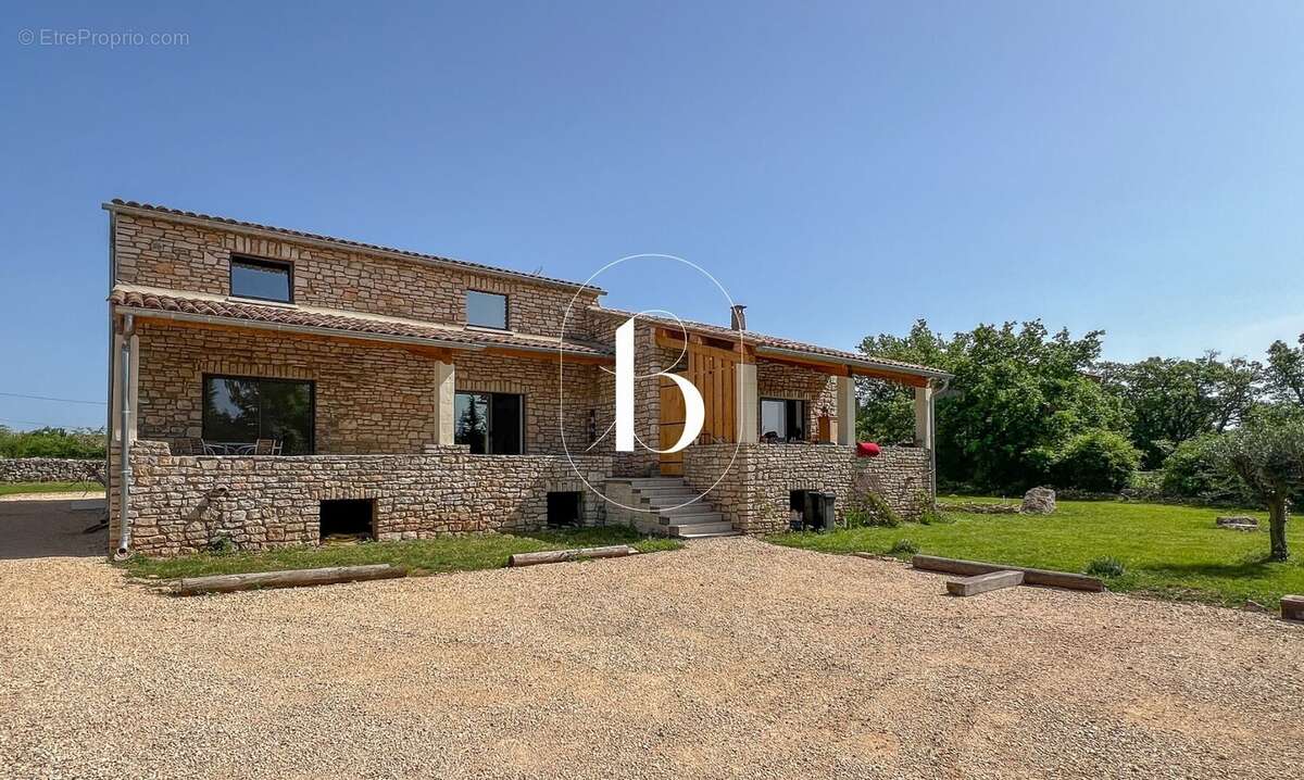 Maison à GOUDARGUES