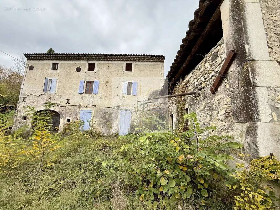 Maison à MONTELIMAR