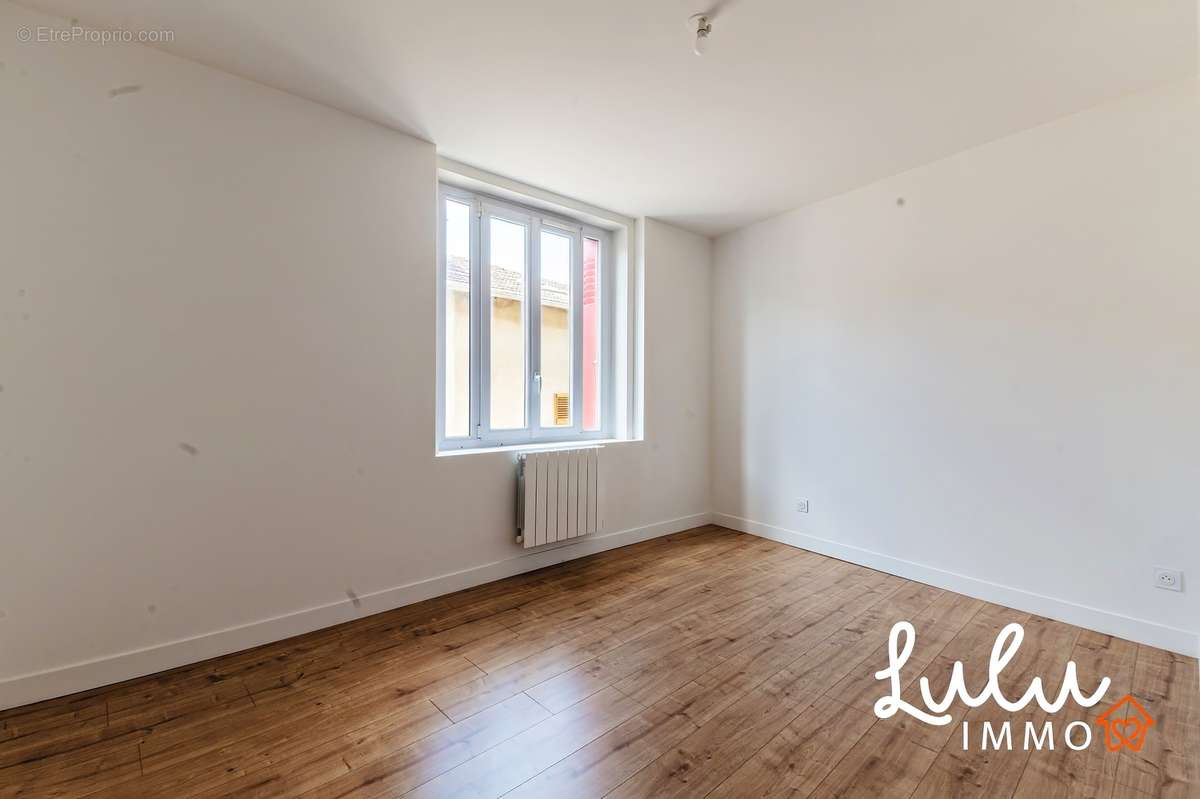 Maison plein coeur de limonest entièrement rénovée de 70m2 - photo 6