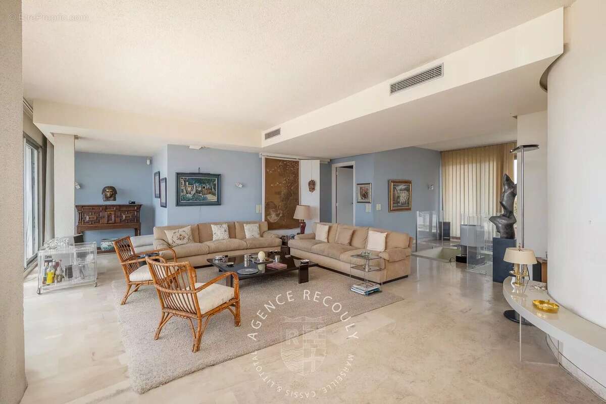 Appartement à MARSEILLE-8E