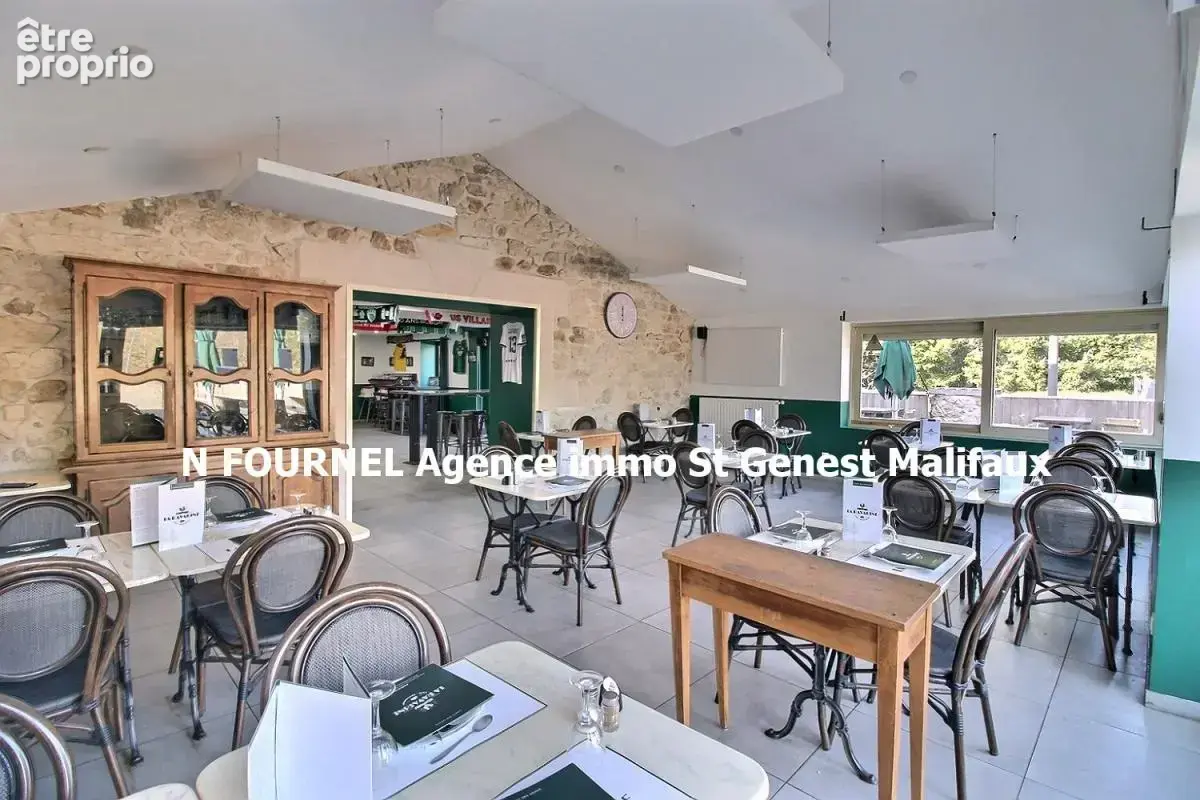En exclusivite saint genest malifaux à vendre : murs et fonds de commerce restaurant ? avec appartement privatif au dessus - photo 3