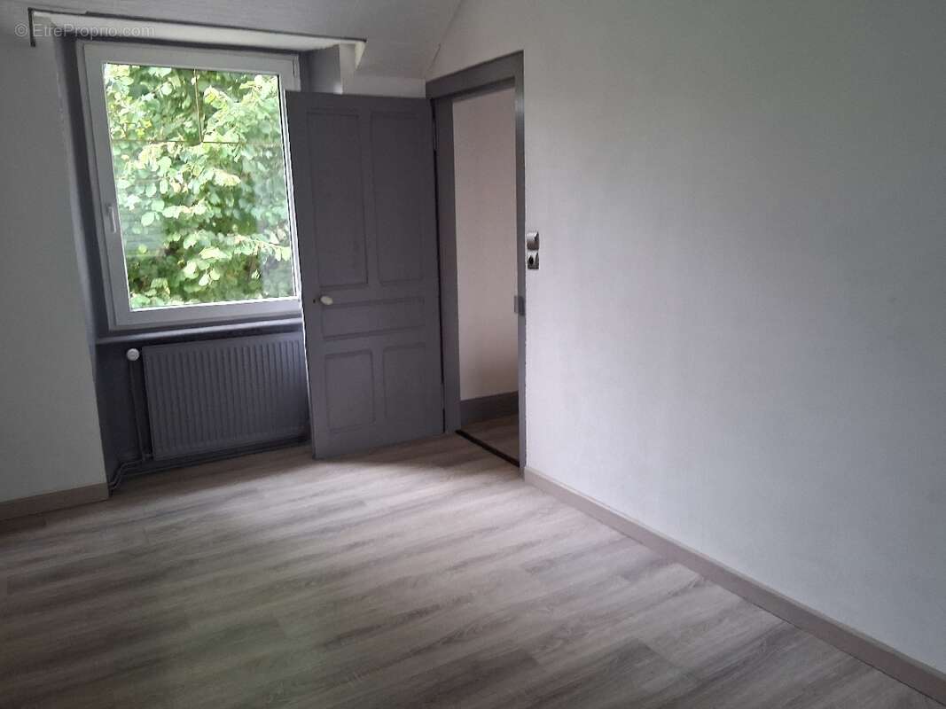 Maison à VOUJEAUCOURT