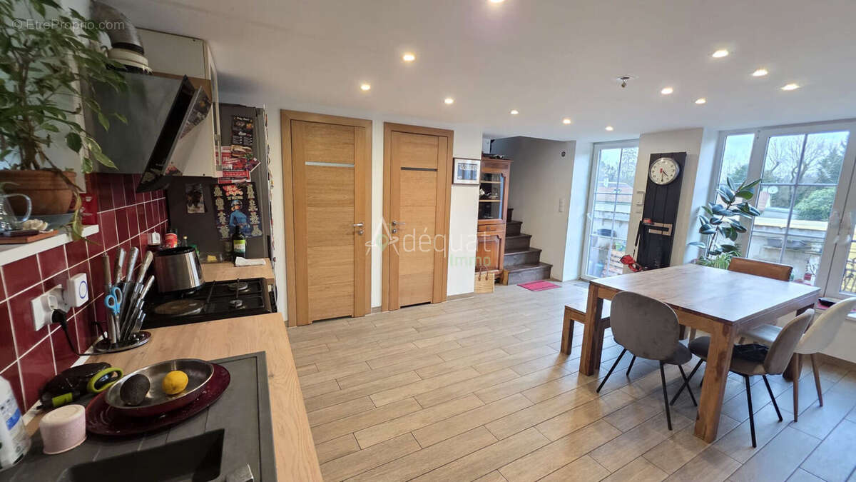 Maison - 6 chambres - 177 m² - photo 2