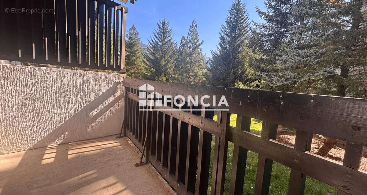 Appartement à LA SALLE-LES-ALPES