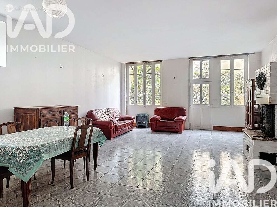 Photo 2 - Maison à CHATEAU-RENARD