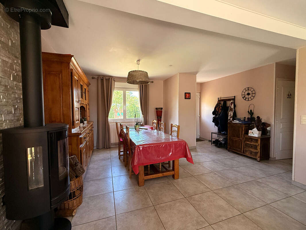 Maison à CLEVILLE
