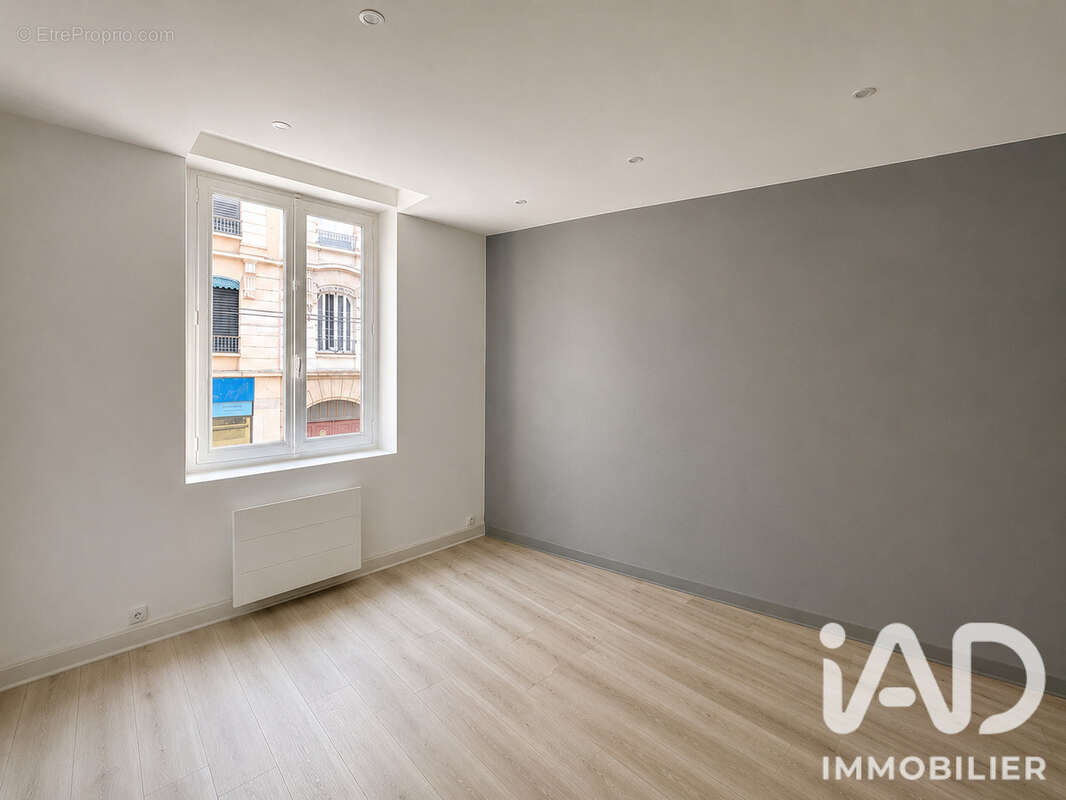 Photo 3 - Appartement à VILLEURBANNE