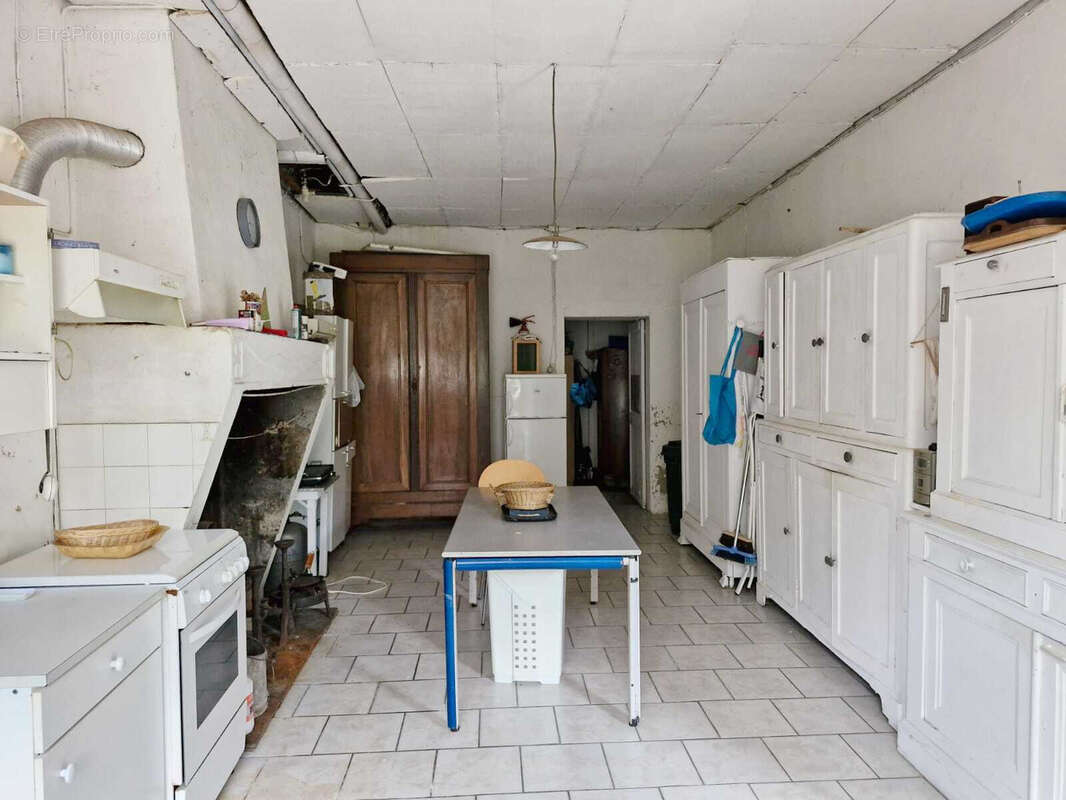 Maison à LAMOTHE-MONTRAVEL