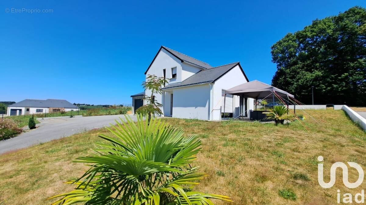 Photo 1 - Maison à PLEUGRIFFET