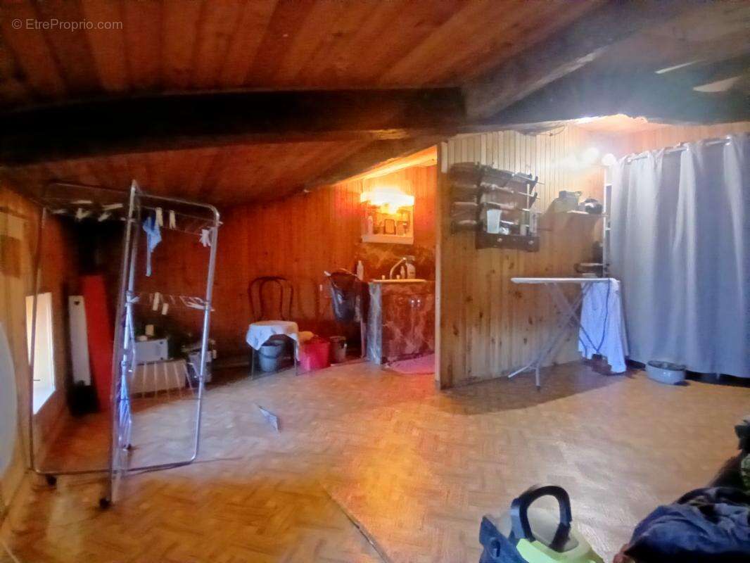 Maison à CHAMPAGNE-MOUTON