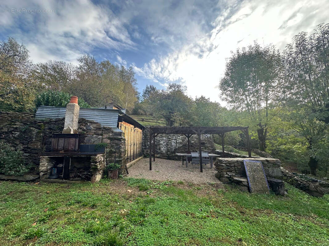 Terrain à SAINT-HIPPOLYTE