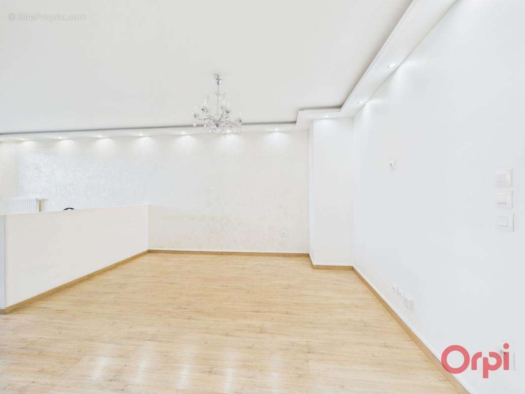 Appartement À Vendre - photo 4
