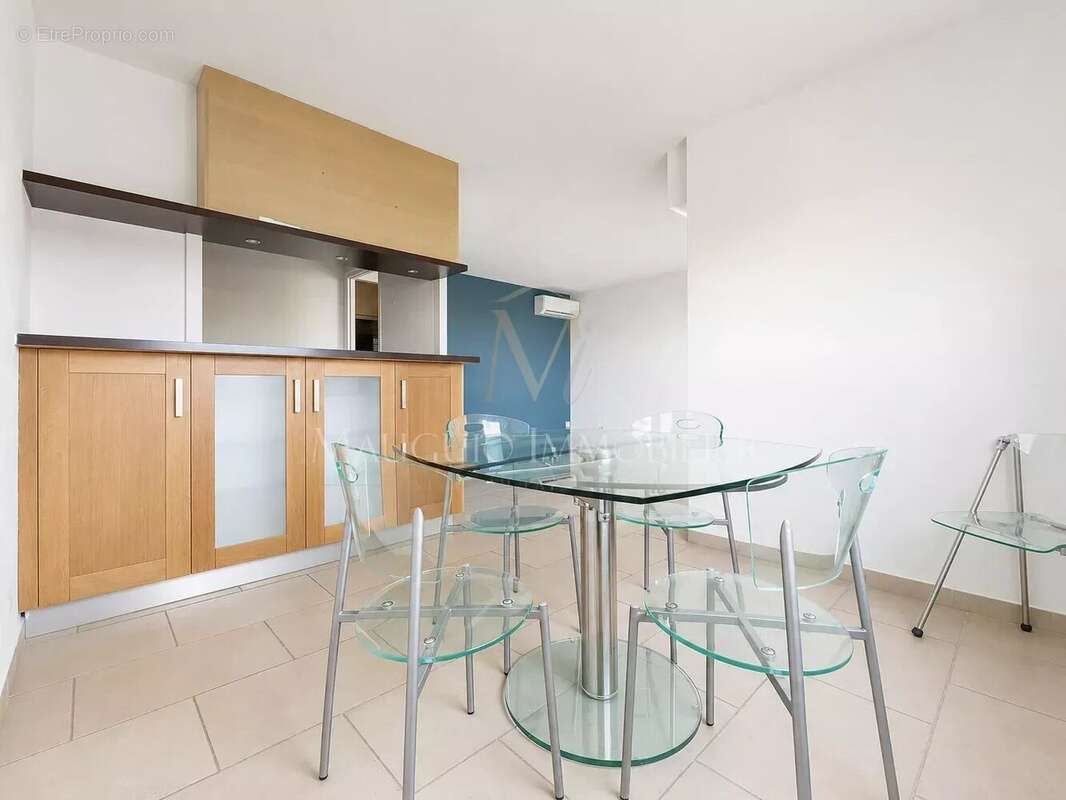 Marina T3 en duplex avec toit terrasse et appontement pour bateau - photo 5