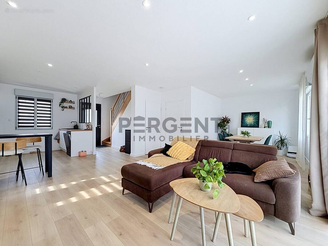 Maison 105 m² à Tagnon  - photo 2