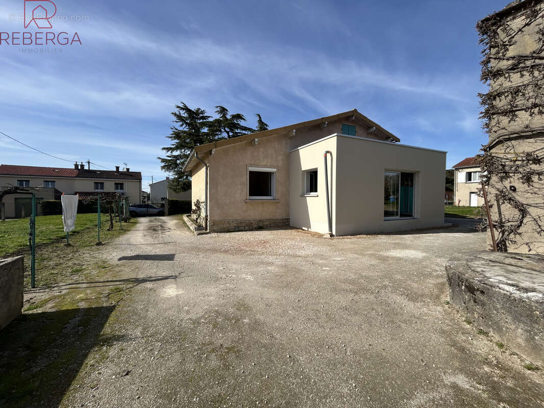 Maison à LABRUGUIERE