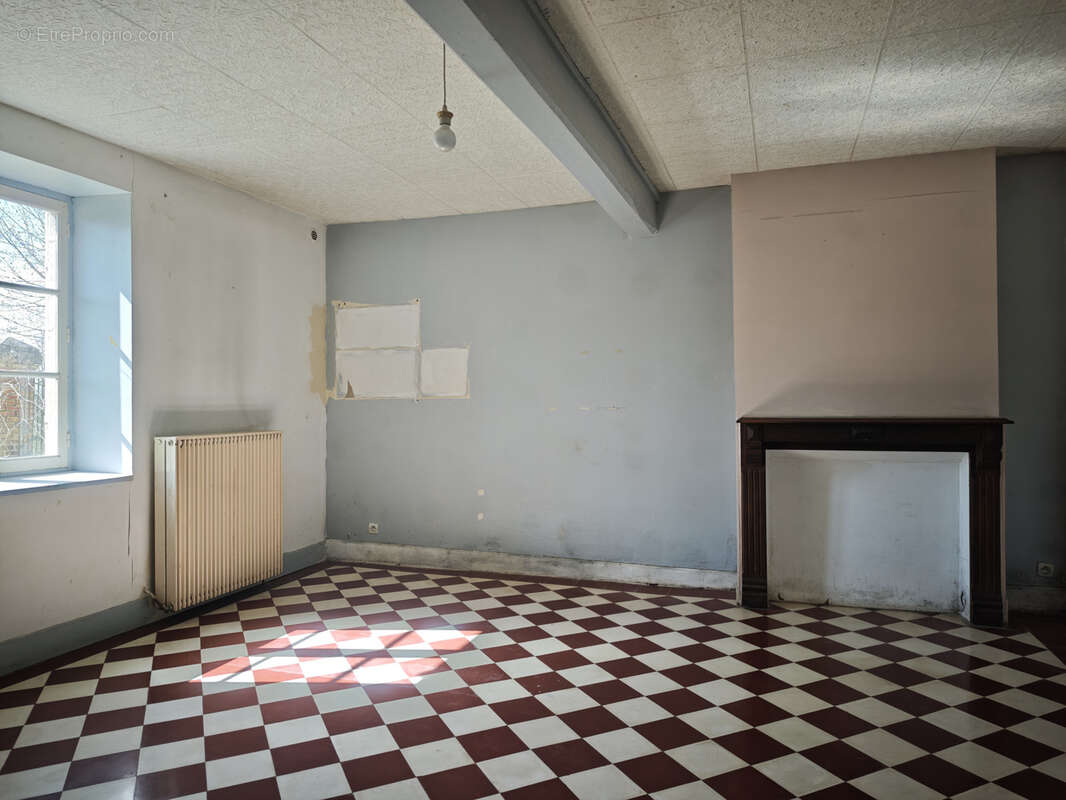 Maison à CHATILLON-EN-BAZOIS