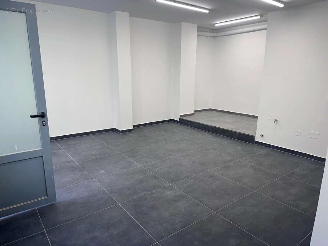 Commerce à BEAUSOLEIL