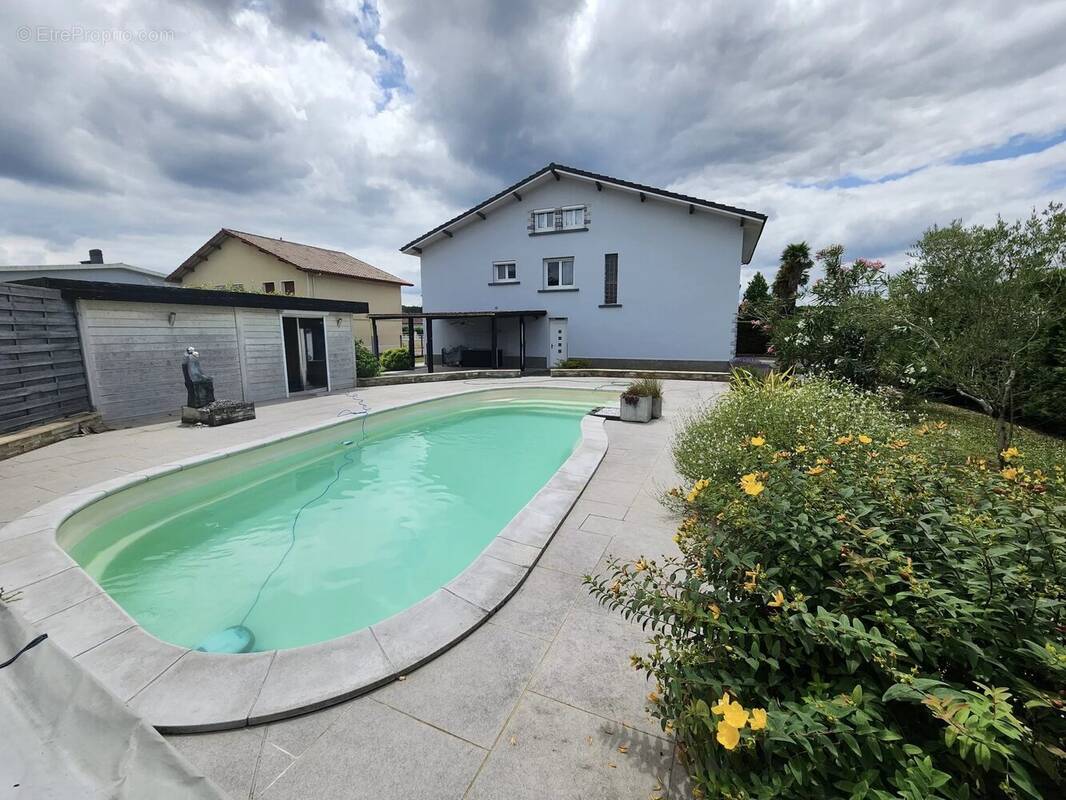PARDIES, A VENDRE Maison 180 m² avec piscine et garage 50 m² - photo 6