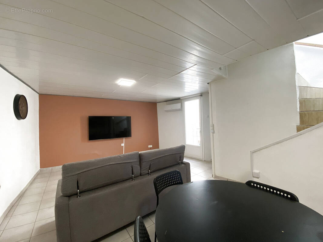 Appartement à VIAS