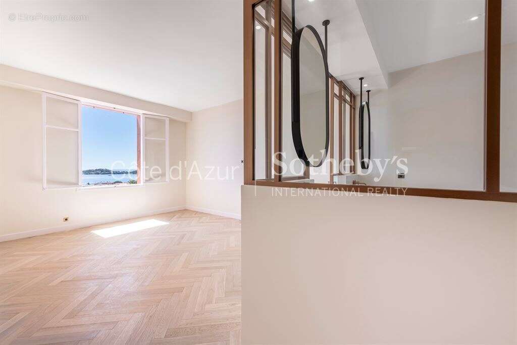 Appartement à BEAULIEU-SUR-MER