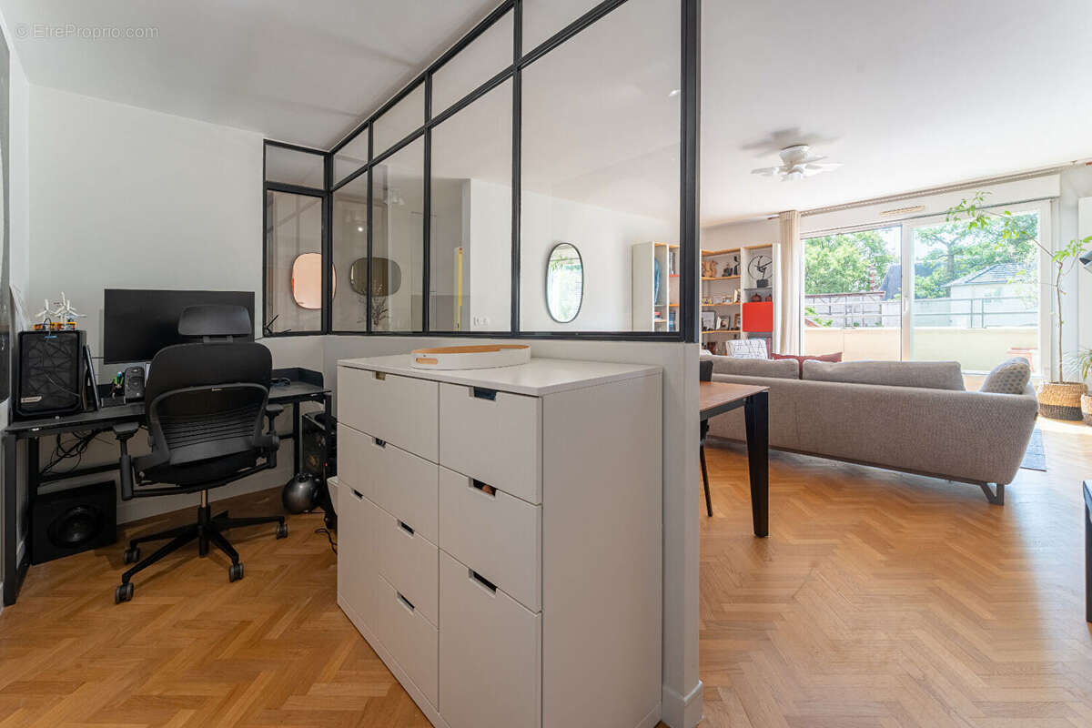 Appartement à LE PLESSIS-ROBINSON