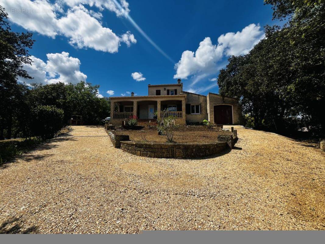 Maison à GOUDARGUES