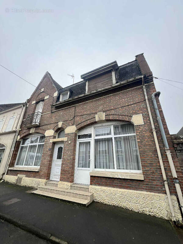 Maison à ORIGNY-SAINTE-BENOITE