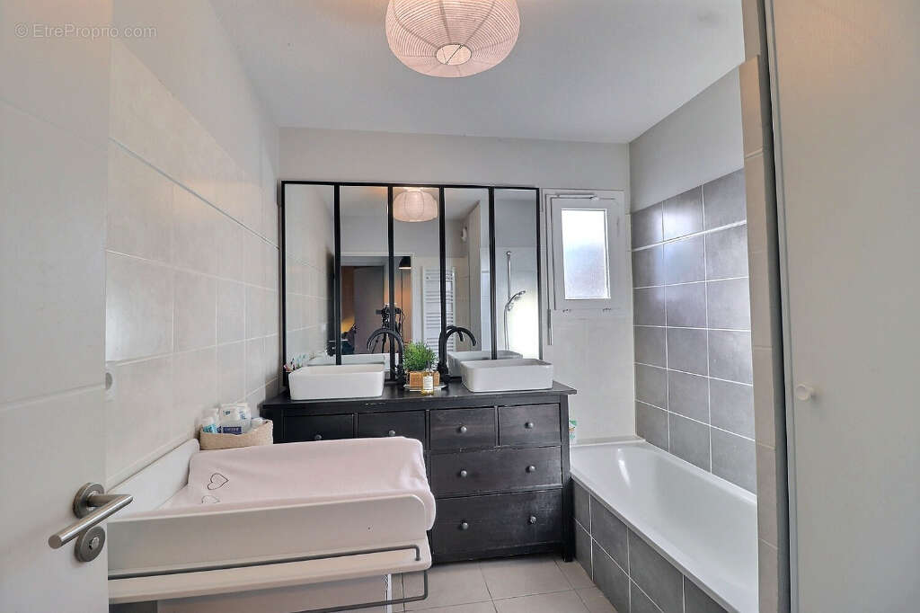 Appartement à CASTELNAU-LE-LEZ