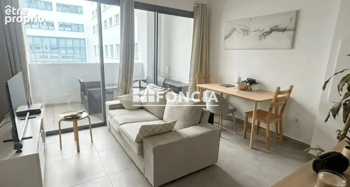 Appartement à MARSEILLE-2E