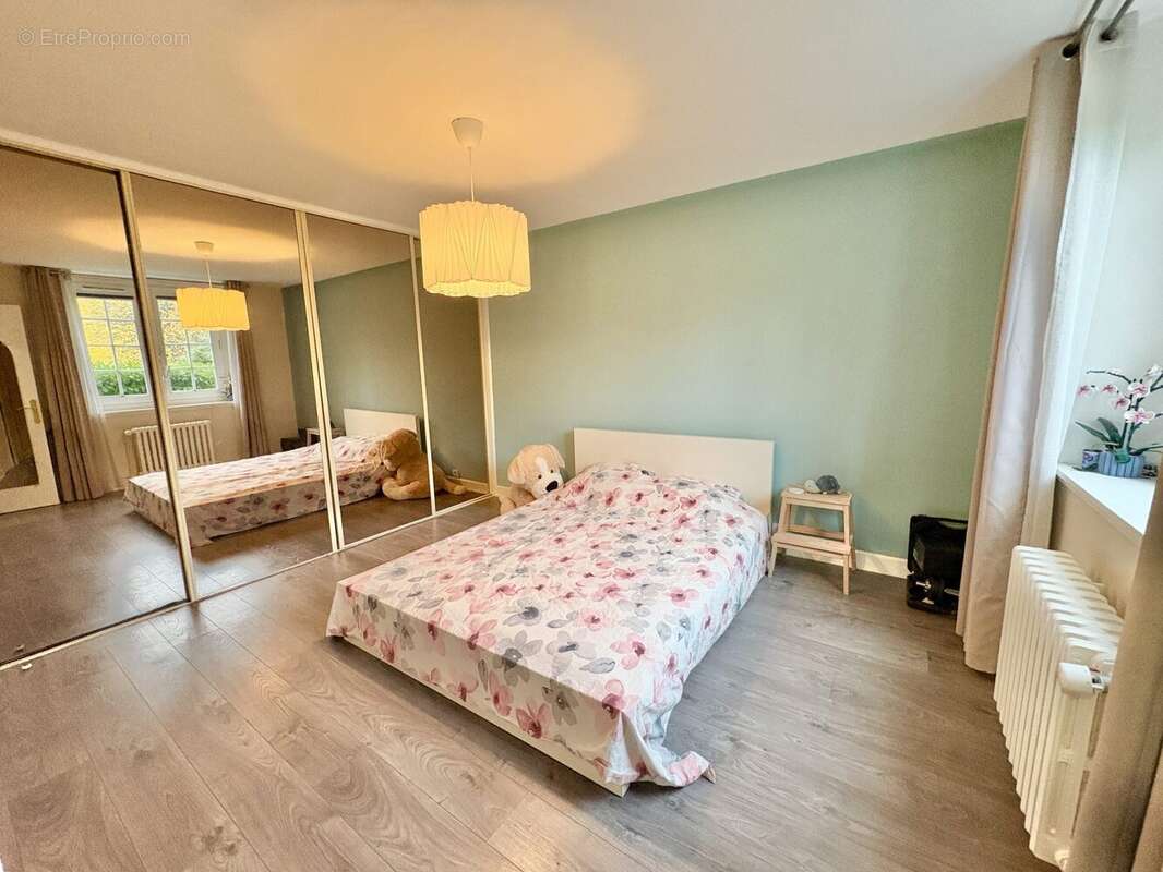 Appartement à CHECY