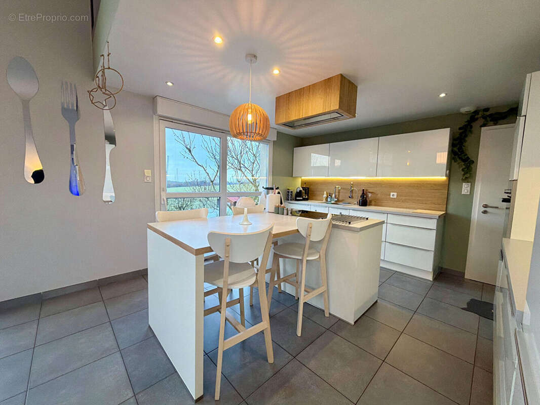 Maison à MONTOIS-LA-MONTAGNE