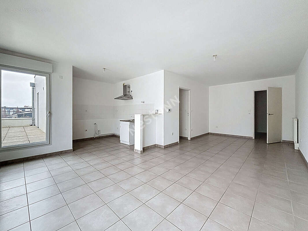 À vendre : Appartement 3 pièces à Rezé avec box et cave - secteur Pont Rousseau - photo 3