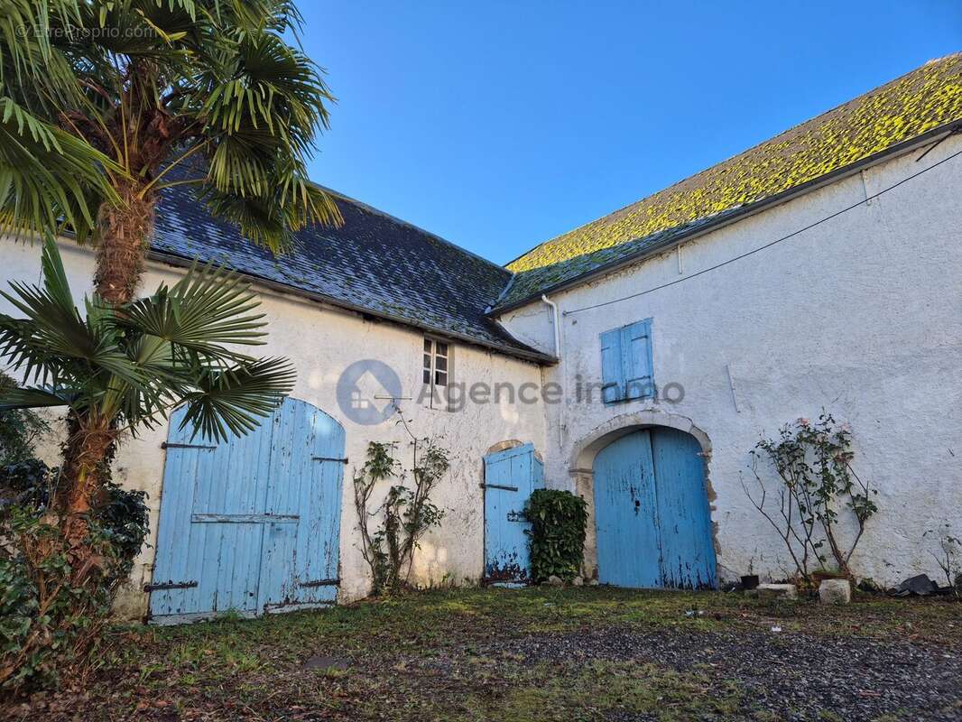 Maison 278 m² à Navarrenx  - photo 3