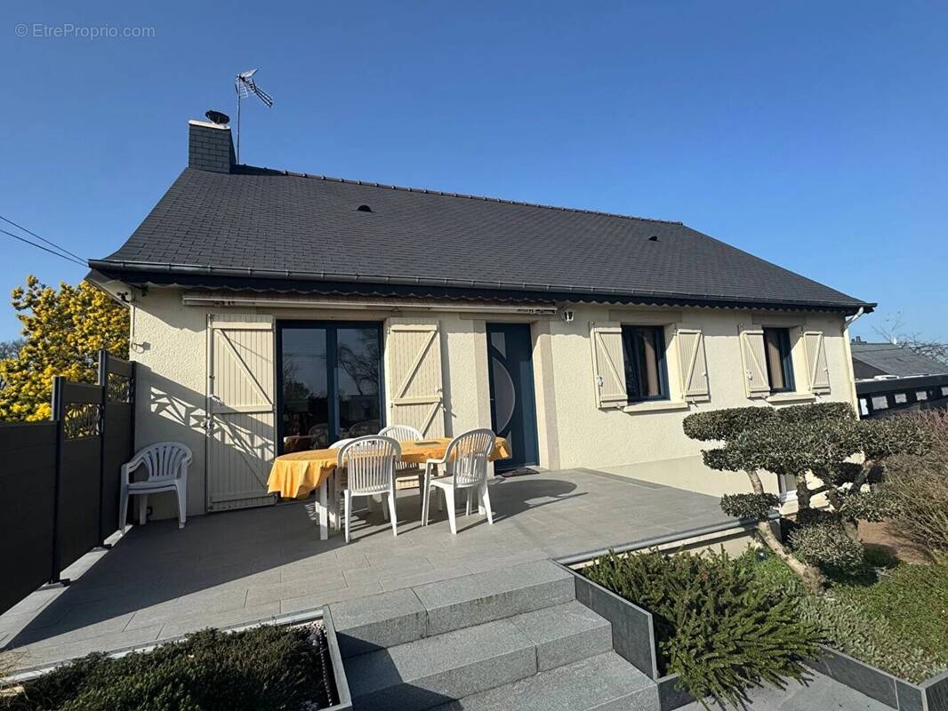 Maison à ETRELLES