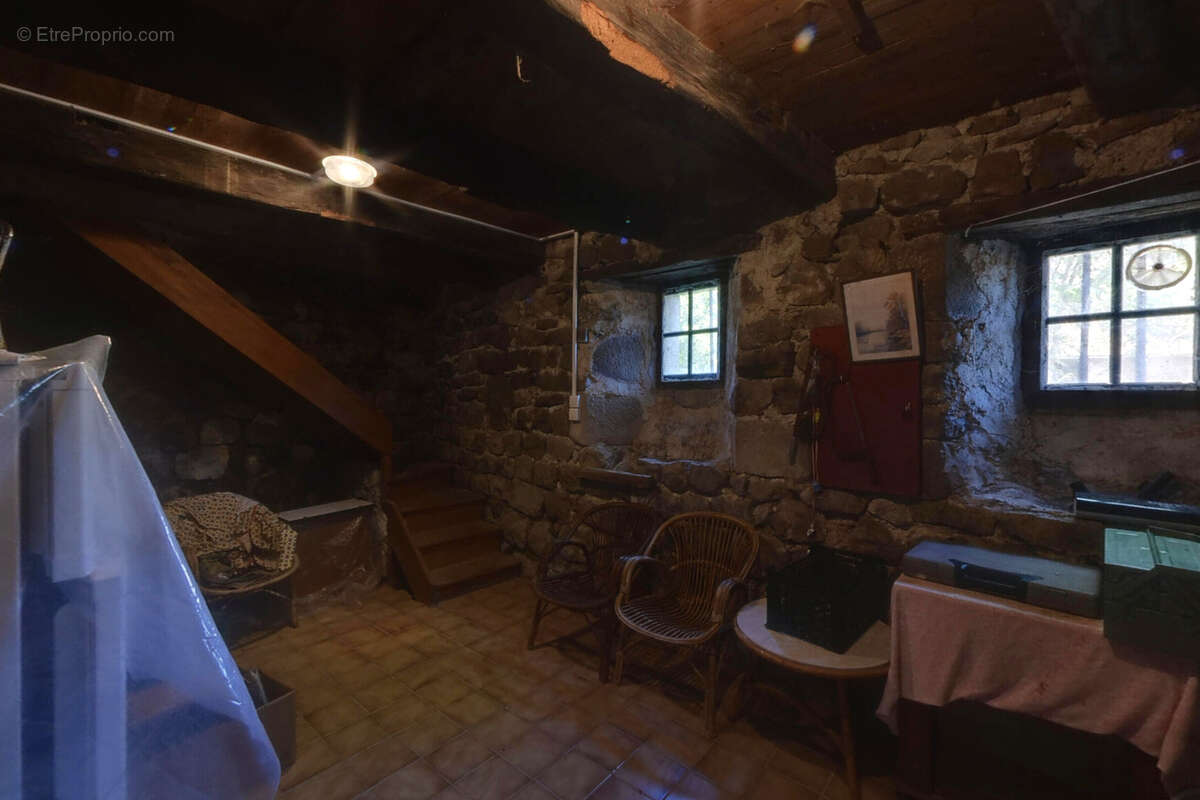 Maison à MARCOLS-LES-EAUX