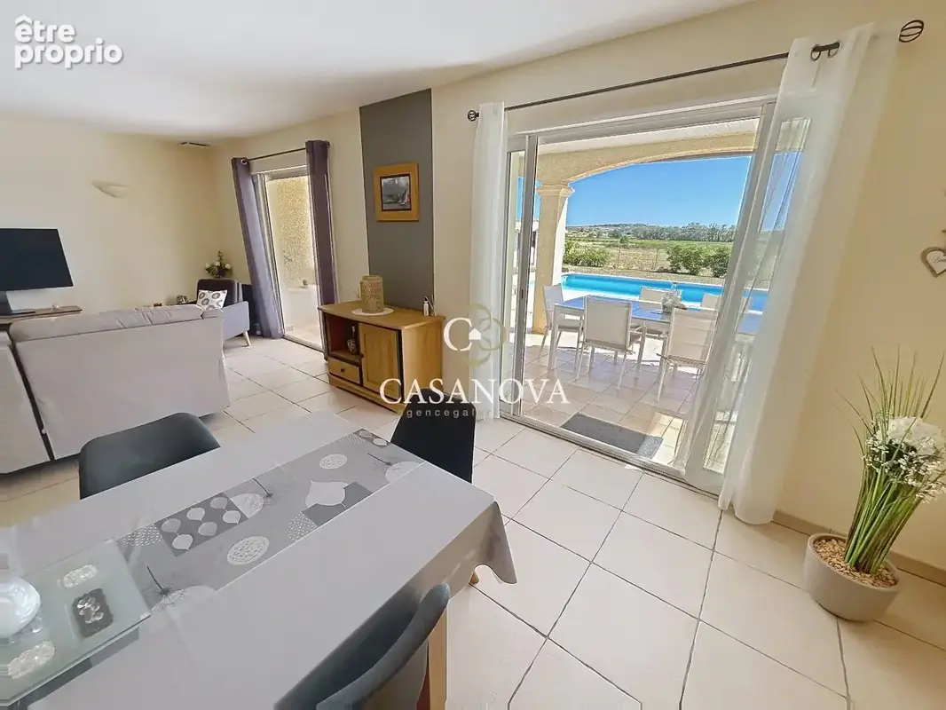Proche BEZIERS, villa de plain-pied avec piscine, beaux extérieurs et vue panoramqiue - photo 12