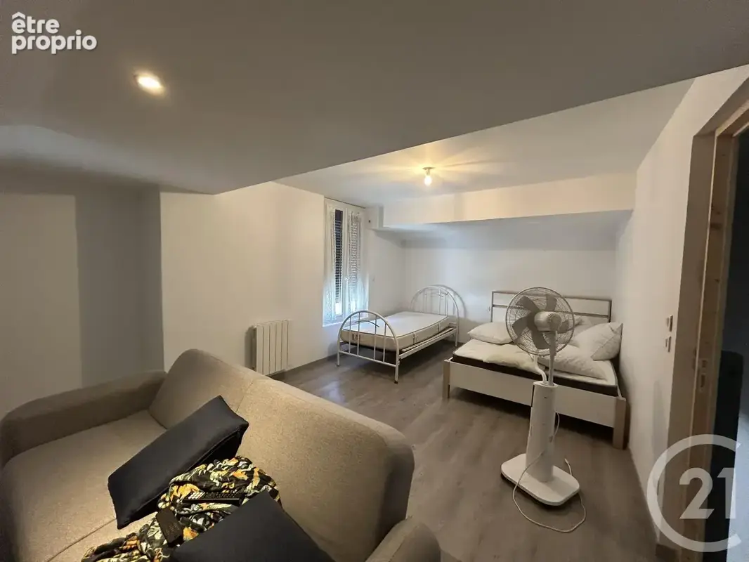 Maison 9 pièces 257 m² à vendre à Les Eglisottes-Et-Chalaures (33230) - photo 10