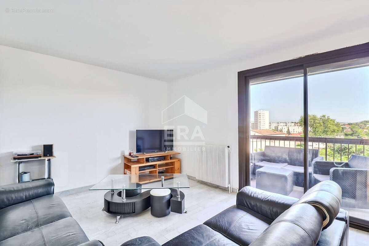 Appartement à MARSEILLE-12E