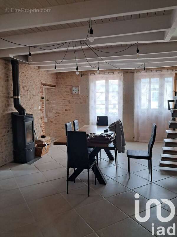 Maison 120 m² à Brion-Pres-Thouet  - photo 4