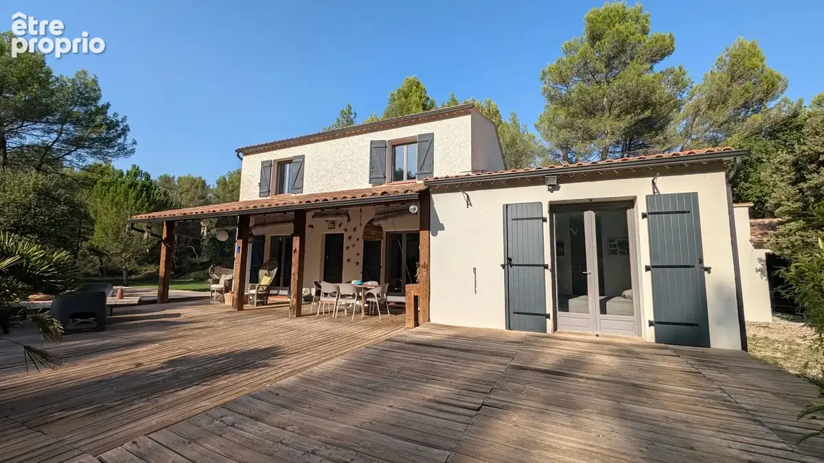 PEYROLLES EN PCE - Villa T6 de 162 m² sur 9511 m² de terrain - photo 1